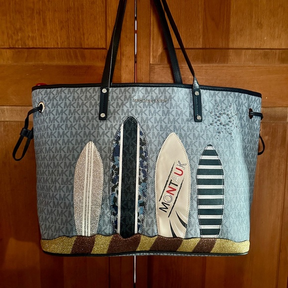 Blue Michael Kors Tote with sand and surfboards Excellent Condition - Picture 1 of 3